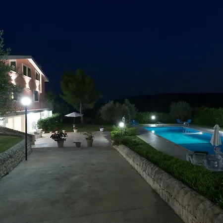 Calaforno Villa *